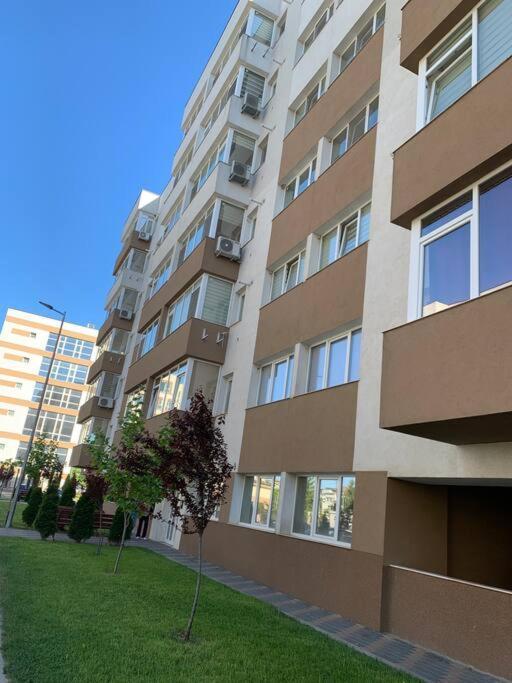 Lovely Bacau 1 Bedroom Apartment Екстер'єр фото