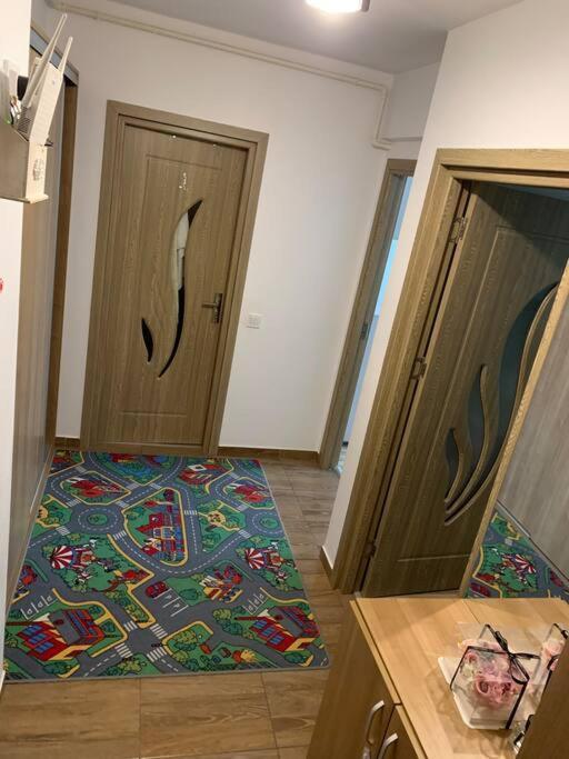 Lovely Bacau 1 Bedroom Apartment Екстер'єр фото